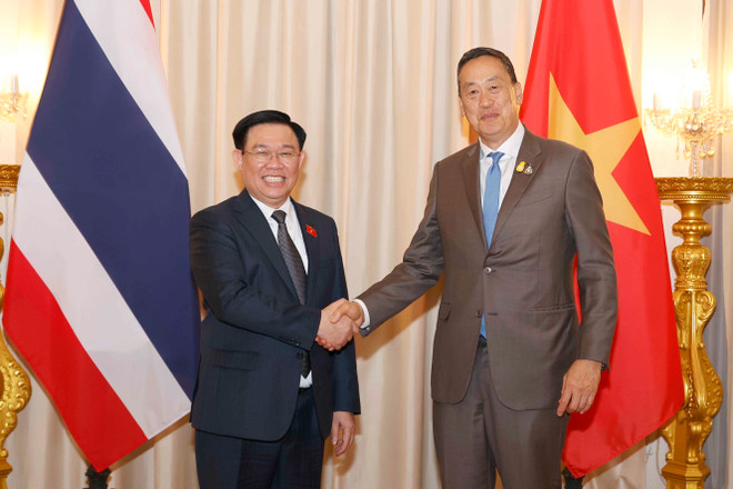 Chủ tịch Quốc hội Vương Đình Huệ hội kiến Thủ tướng Vương quốc Thái Lan Srettha Thavisin. (Ảnh: Doãn Tấn/TTXVN) ttxvn-vuong-dinh-hue-3-3270.jpg
