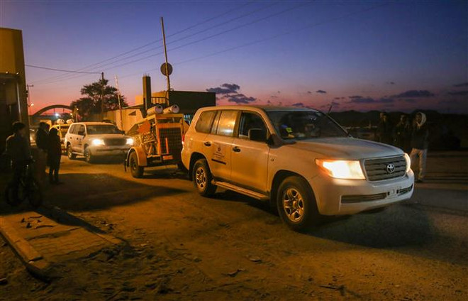 Israel đóng cửa khẩu Kerem Shalom lưu thông hàng hóa với Dải Gaza ảnh 1