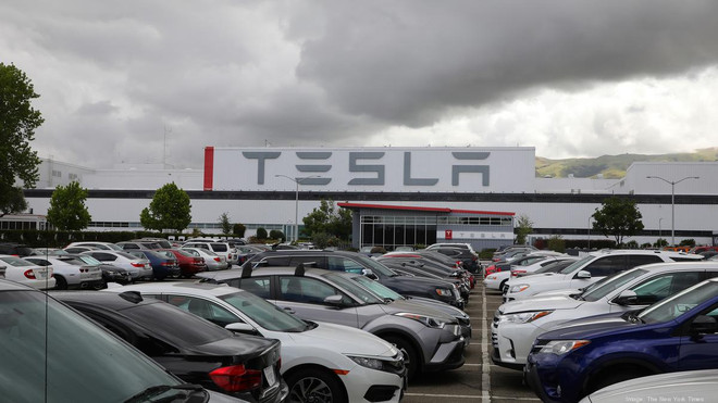 Cổ phiếu Tesla vượt mốc 2.000 USD trước thềm đợt phân tách ảnh 1