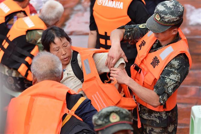 Chủ tịch Trung Quốc chỉ thị quân đội nỗ lực phòng chống lũ lụt ảnh 1