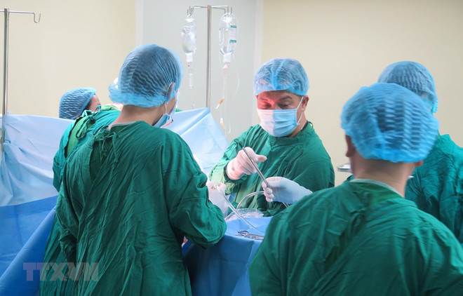 Điều trị thành công ca bệnh mắc hội chứng Cushing với nhiều biến chứng ảnh 1