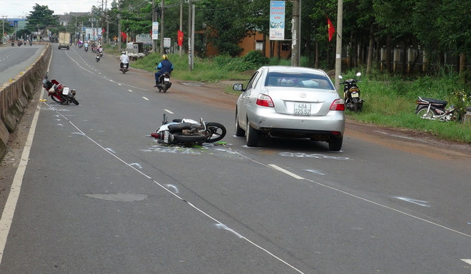 Bạc Liêu: Hai xe máy đâm trực diện khiến 2 người bất tỉnh ảnh 1