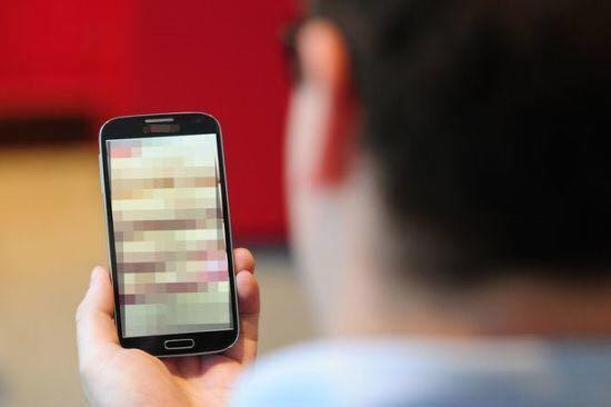 Chỉ vì 7 triệu đồng, gã trai tung ảnh nóng của bạn gái cũ lên mạng ảnh 1