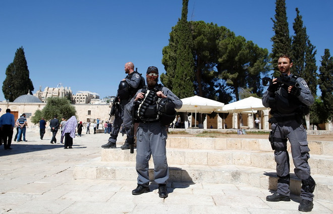 Một người Palestine dùng dao tấn công hai cảnh sát Israel ảnh 1