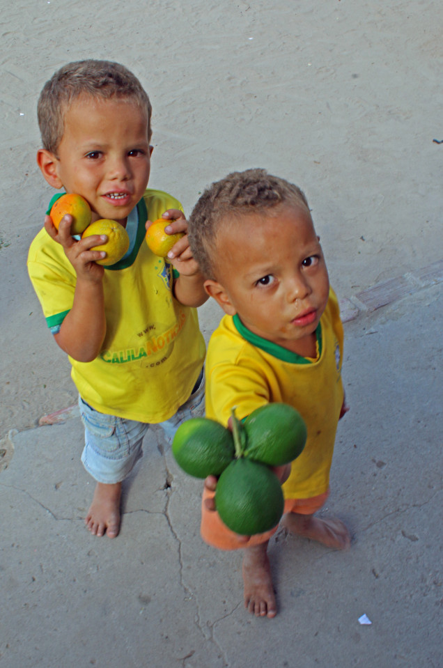 Cố sinh con gái dù đã có cả một đội bóng... 13 cậu con trai ảnh 3