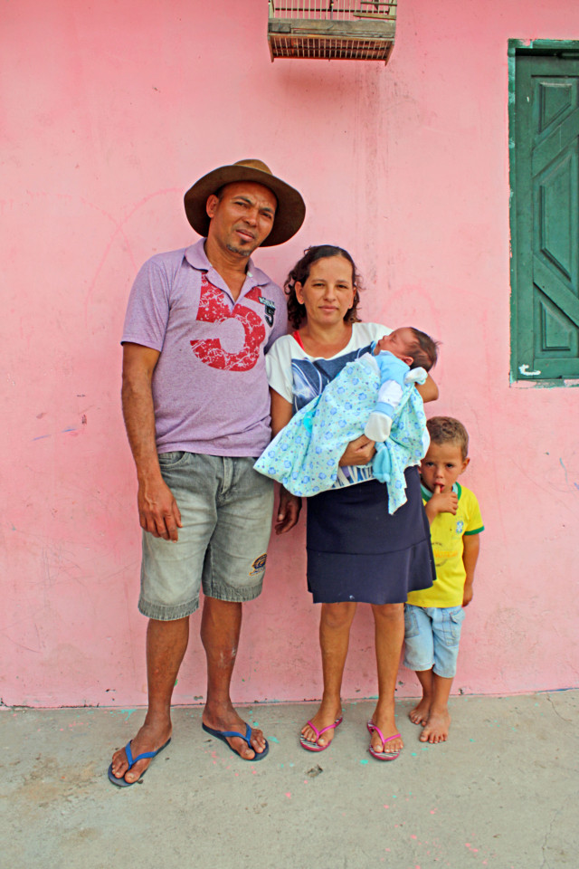 Cố sinh con gái dù đã có cả một đội bóng... 13 cậu con trai ảnh 2