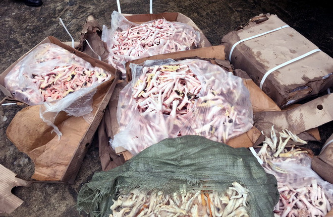 Quảng Ninh: Tiêu hủy hàng nghìn kg chân gà không rõ nguồn gốc ảnh 1