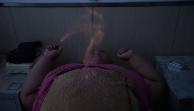 Cuộc sống vô cùng đáng thương của một cô bé mắc chứng béo phì ảnh 15