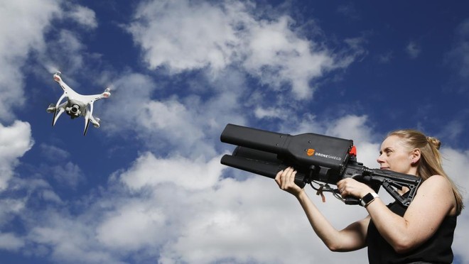 Australia bán máy gây nhiễu tín hiệu máy bay không người lái cho G7 ảnh 1