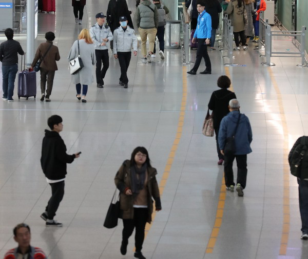 Lượng khách Trung Quốc du lịch Hàn Quốc giảm hơn 60% ảnh 1