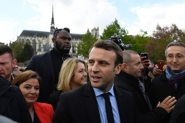 Bầu cử Tổng thống Pháp: Cú hích cho cuộc đua vòng hai ảnh 2