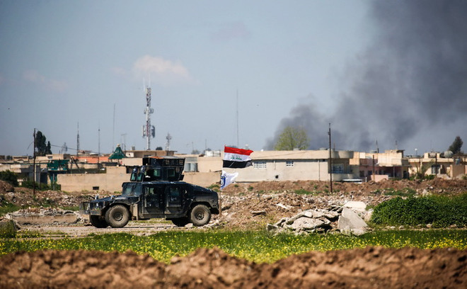 IS bắn hạ trực thăng quân đội Iraq, 2 phi công thiệt mạng ảnh 1