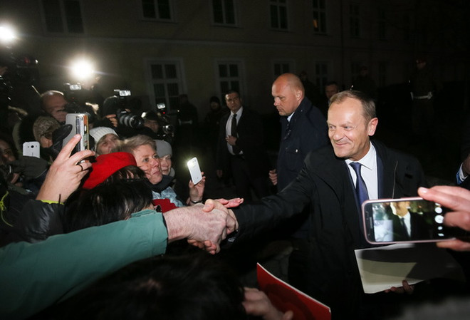 Chủ tịch Hội đồng châu Âu Donald Tusk bị tra hỏi 8 giờ tại Ba Lan ảnh 1