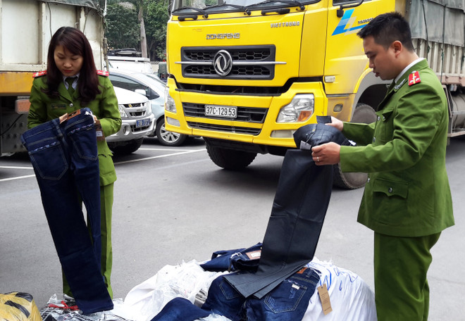 Hà Nội: Phát hiện 20 tấn hàng không rõ nguồn gốc tại Cảng Phà Đen ảnh 2