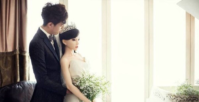 Tranh cãi việc đưa búp bê tình dục vào rạp xem phim ảnh 3