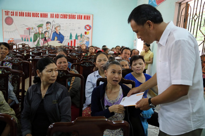 TTXVN tặng quà nạn nhân chất độc da cam tỉnh Quảng Trị ảnh 3