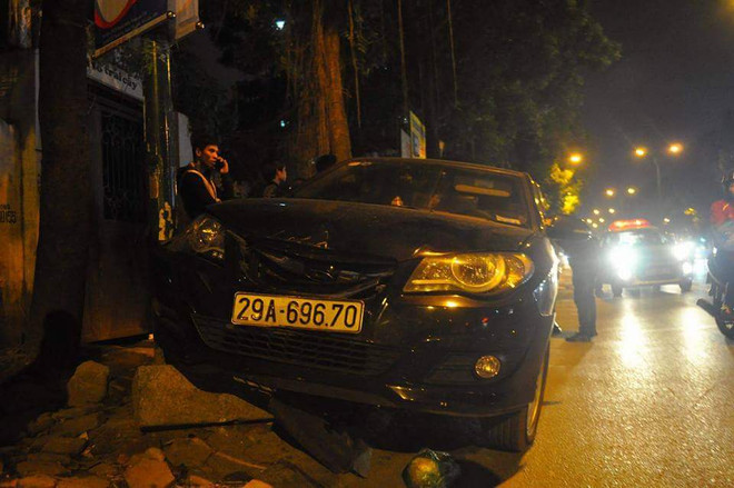 Hà Nội: Xe điên “đại náo” giờ tan tầm, 3 người bị thương ảnh 1