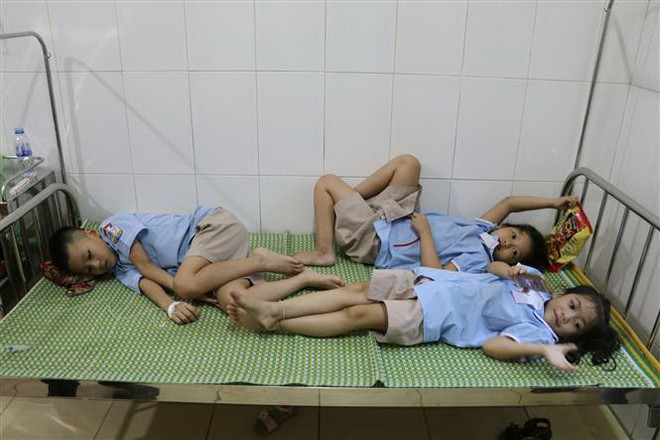 Vụ 352 học sinh bị ngộ độc: Trường học bị phạt 30 triệu đồng ảnh 1