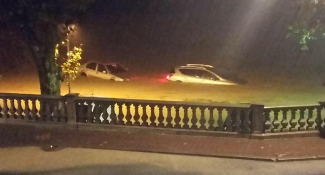 Lũ quét tại miền Nam nước Pháp khiến nhiều người thiệt mạng ảnh 1