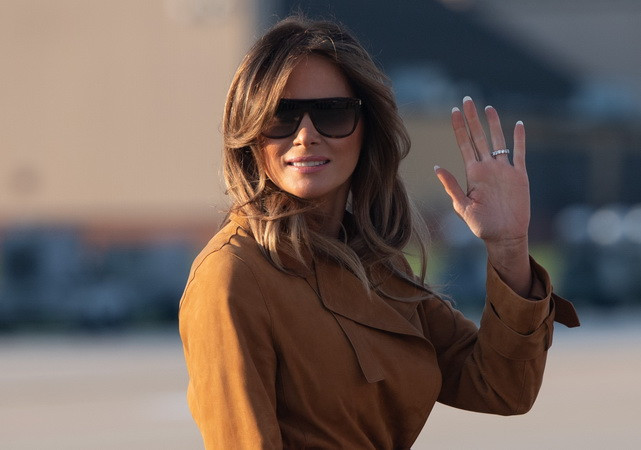 Máy bay chở Đệ nhất phu nhân Mỹ Melania Trump gặp sự cố ảnh 1