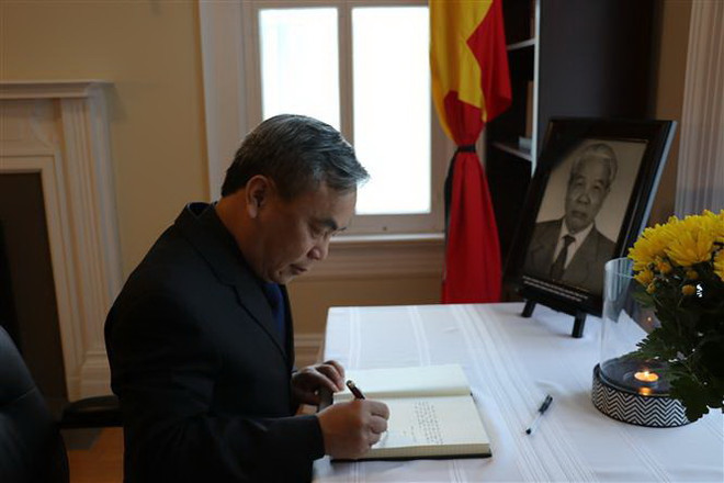 Lễ viếng và mở sổ tang nguyên Tổng Bí thư Đỗ Mười tại Pháp và Canada ảnh 2