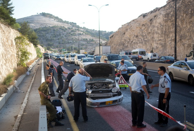 Israel bắn chết đối tượng dùng dao đâm cảnh sát ở Jerusalem ảnh 1