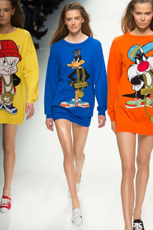 Năm mẫu áo váy nỉ Moschino khiến phái đẹp "thèm khát" ảnh 17