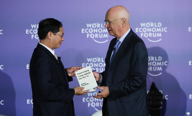 Ra mắt cuốn sách “Cách mạng công nghiệp lần thứ tư” phiên bản Việt ảnh 1