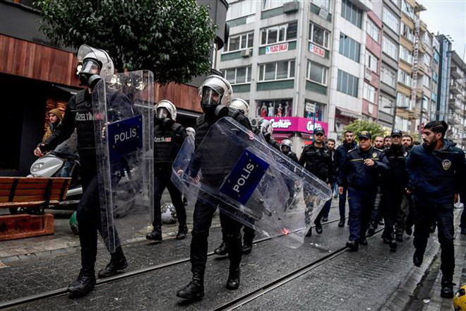 Thổ Nhĩ Kỳ bắt giữ hàng chục binh sỹ liên quan tới giáo sỹ Gulen ảnh 1