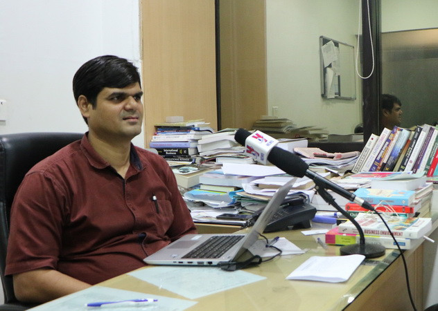 Chuyên gia Ấn Độ đánh giá cao việc Việt Nam tổ chức WEF ASEAN 2018 ảnh 1