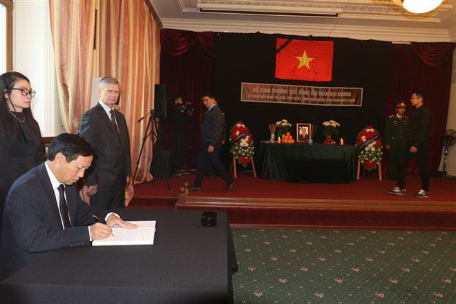 Bạn bè Nga và quốc tế tiễn biệt Chủ tịch nước Trần Đại Quang ảnh 2