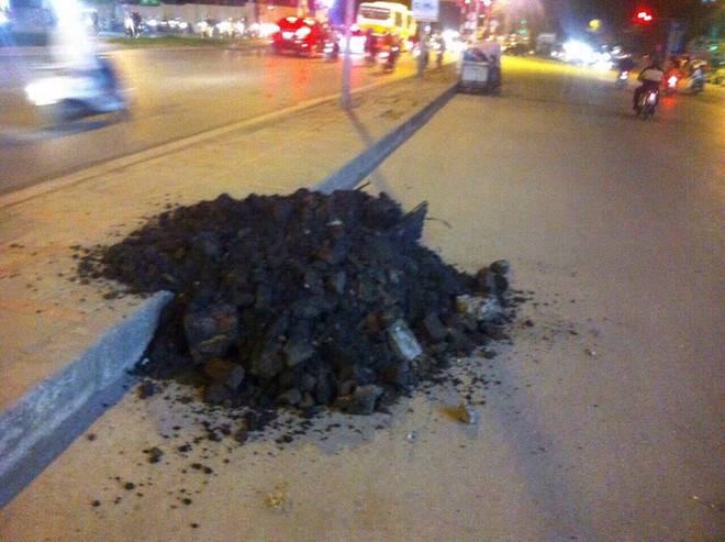 Hà Nội: Xác minh đối tượng đổ phế liệu xây dựng trên phố Kim Mã ảnh 1