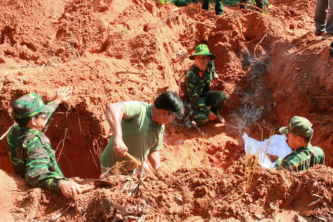 Quy tập hài cốt liệt sỹ hy sinh trong thời kỳ kháng chiến chống Mỹ ảnh 1