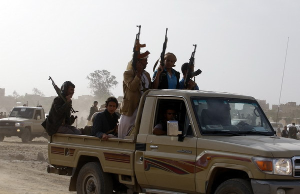 Phiến quân Houthi pháo kích hàng loạt căn cứ quân sự Saudi Arabia ảnh 1