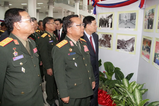 Bộ Quốc phòng Lào míttinh kỷ niệm các ngày lễ lớn Việt Nam-Lào ảnh 4