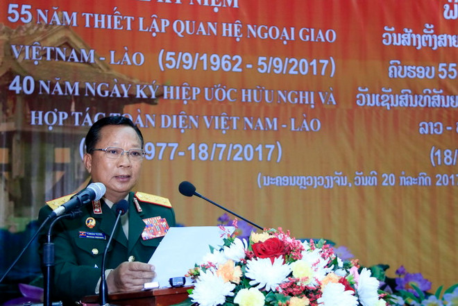 Bộ Quốc phòng Lào míttinh kỷ niệm các ngày lễ lớn Việt Nam-Lào ảnh 1