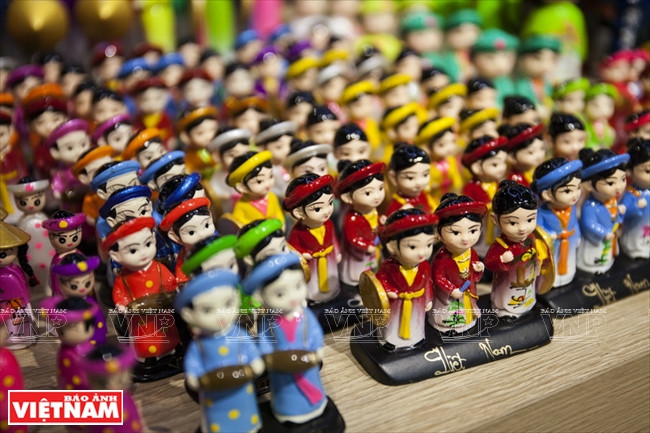 Khám phá khu chợ dưới lòng đất đầu tiên ở Sài thành ảnh 14