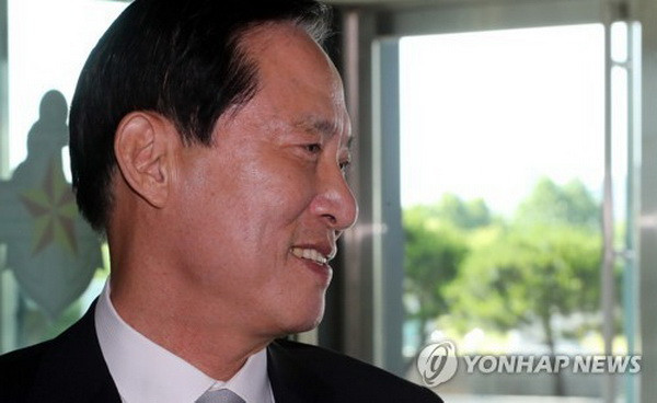 Bị phản đối, Tổng thống Hàn Quốc vẫn bổ nhiệm Bộ trưởng Quốc phòng ảnh 1