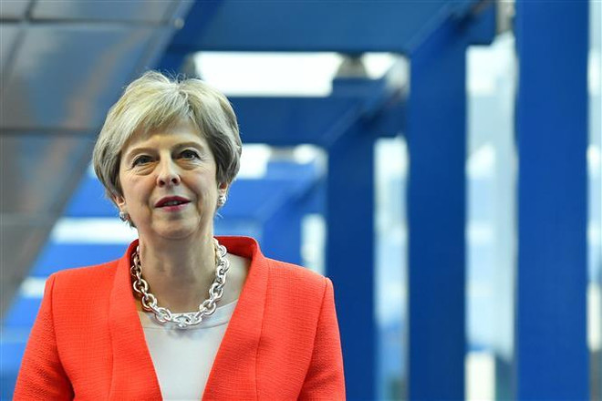 Thủ tướng Anh Theresa May đối mặt với nguy cơ bị phế truất ảnh 1