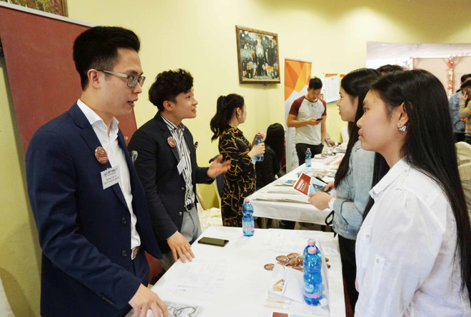 Con đường tri thức - Định hướng tương lai cho học sinh Việt tại Séc ảnh 1