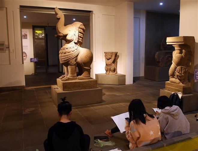 Xếp hạng 7 Di tích Quốc gia đặc biệt và công nhận 24 Bảo vật Quốc gia ảnh 1