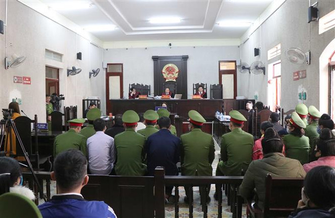 Hoãn phiên tòa phúc thẩm xét xử mẹ nữ sinh giao gà và đồng phạm ảnh 2