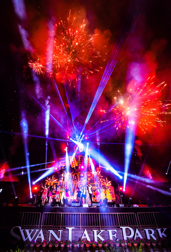 Gần 20.000 cư dân Ecopark mãn nhãn cùng đại tiệc countdown hoành tráng ảnh 9