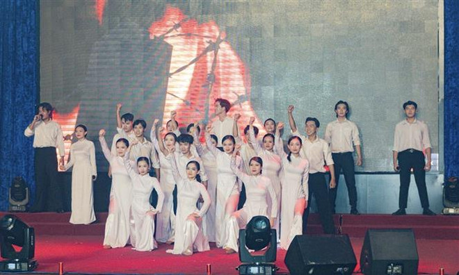 Thành phố Hồ Chí Minh: Sôi động đêm diễn 'Hành trình bài ca sinh viên' ảnh 1