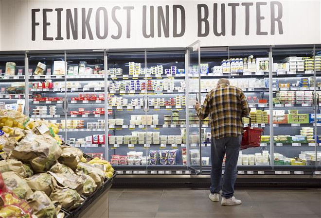 Đức: Lạm phát giảm xuống mức thấp nhất trong hơn 2 năm qua ảnh 1