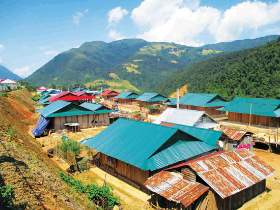 Người dân tái định cư thủy điện Lai Châu no ấm trên vùng đất mới ảnh 2