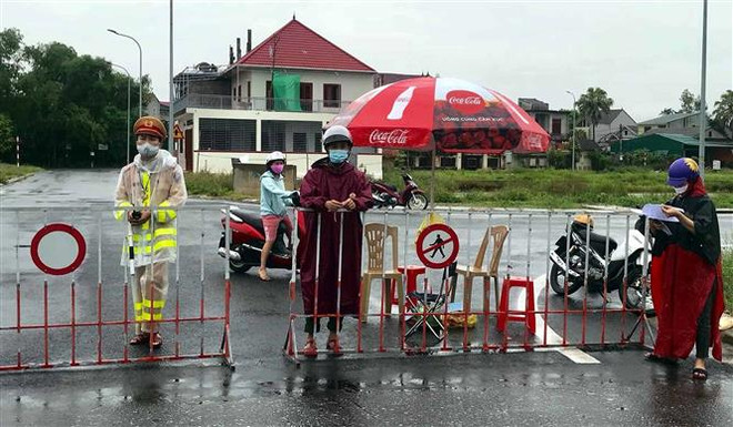 Phát hiện 4 ca dương tính, Hà Tĩnh tập trung cao nhất phòng chống dịch ảnh 1