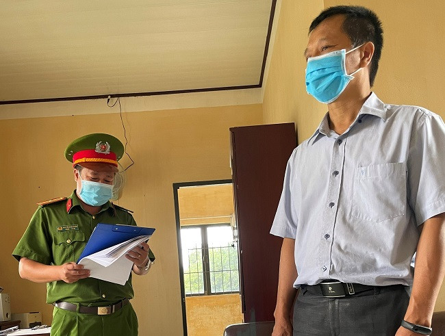 Lâm Đồng: Bắt giám đốc Trung tâm Giáo dục nghề huyện Đức Trọng ảnh 1