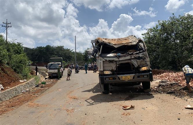 Bình Phước: Xe chở gạch rơi xuống mương, 2 người tử vong tại chỗ ảnh 1