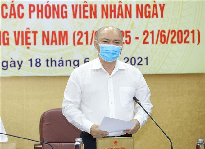 Bộ Nội vụ: Cắt giảm văn bằng, chứng chỉ tiết kiệm hàng nghìn tỷ đồng ảnh 1